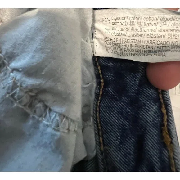 Zara Women's High-Rise Cropped Straight Leg Zip Fly Jeans w Raw Hem - Size US 8 - Picture 7 of 8